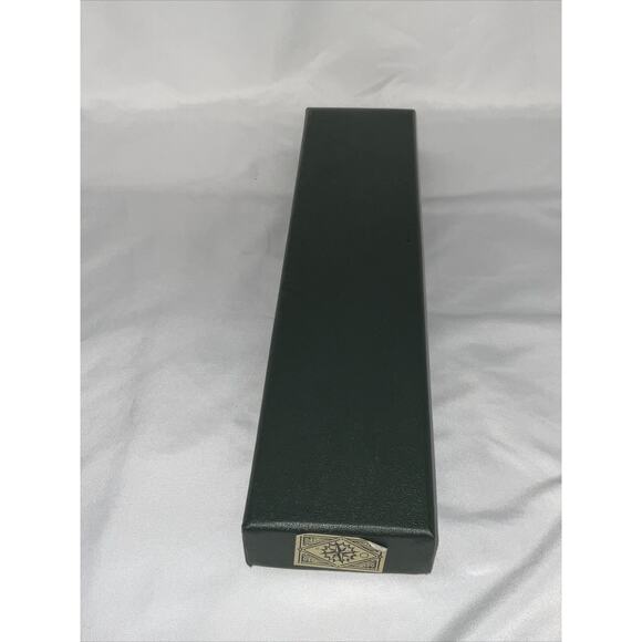 The Noble Collection Harry Potter Professor Snape Wand in Ollivander's Box - Picture 11 of 12